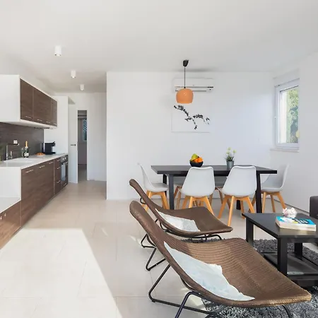 Villa Jolara With Heated Pool Mimice Exterior photo