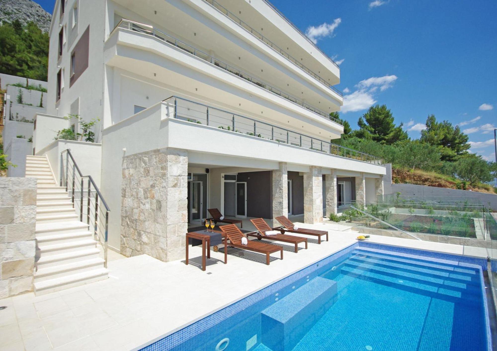 Apartment Jolara With Heated Pool